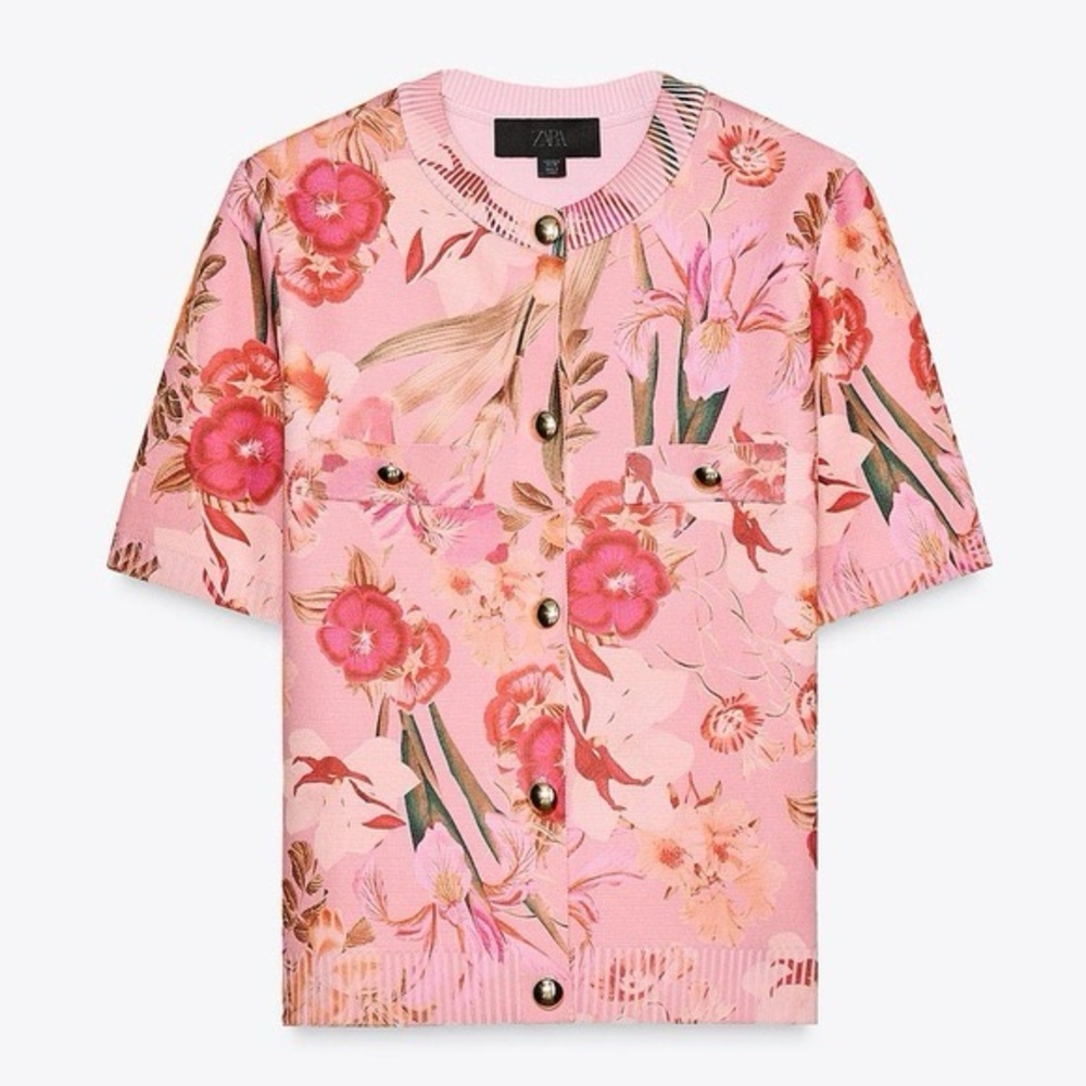 Zara knit pink floral short sleeve top with gold buttons sz L